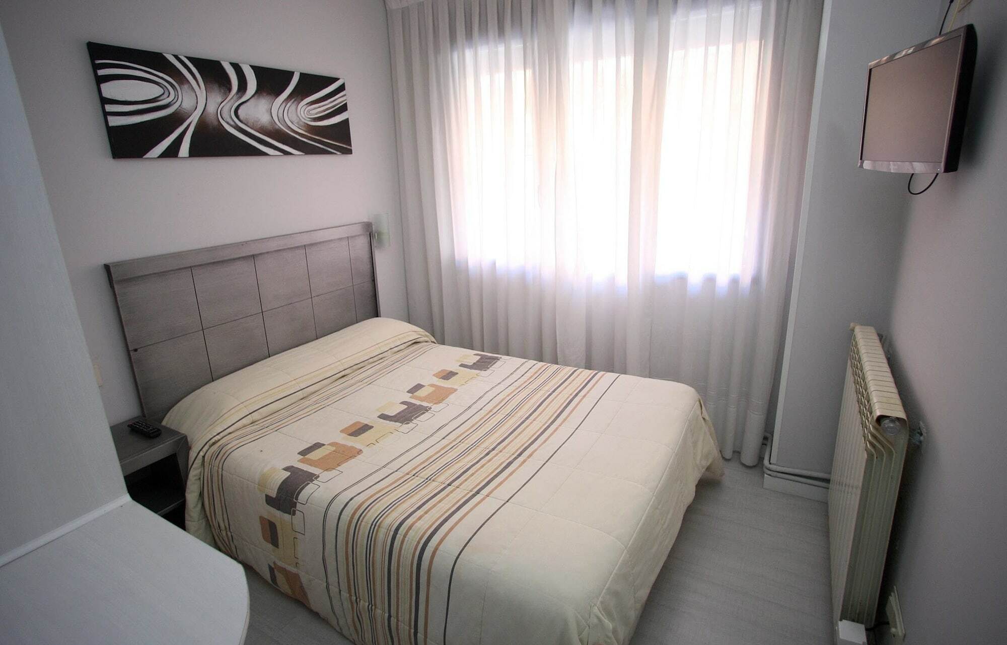 Hostal Santa Barbara Soria Ngoại thất bức ảnh